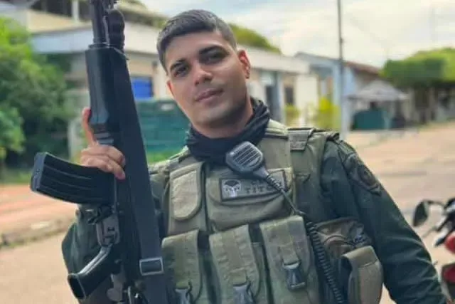 Roberto Carlos Pabón Ojeda, de 28 años, policía asesinado por el ELN en Tame, Arauca.